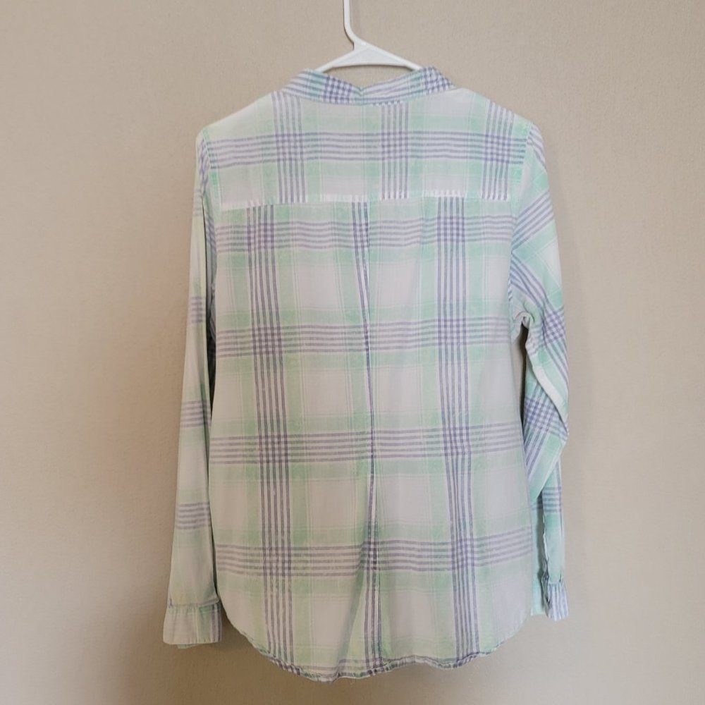 Lightweight Button-Up - Picture 3 of 8